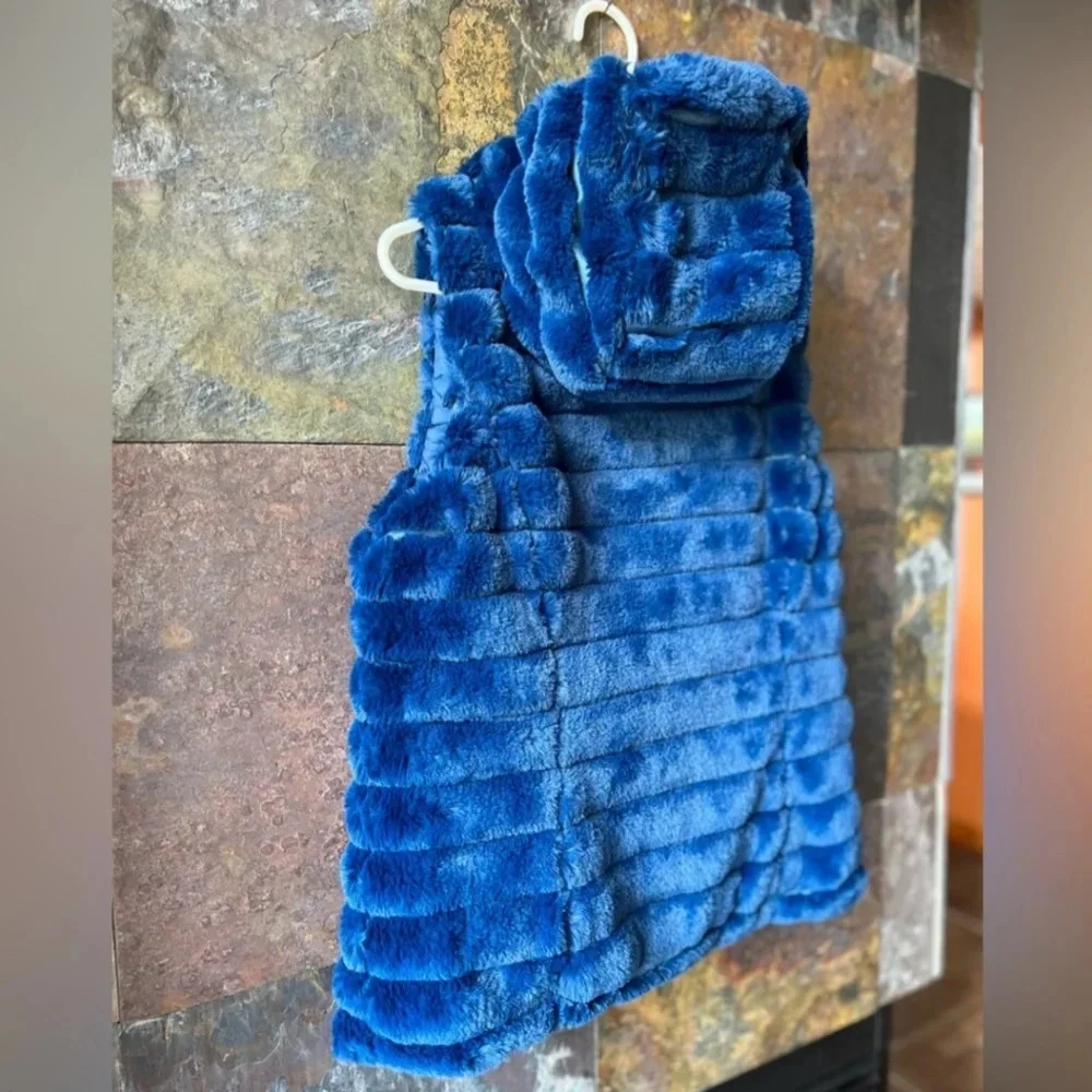 Soft Surroundings Rich Blue Plush Faux Fur Reversible‎ Vest